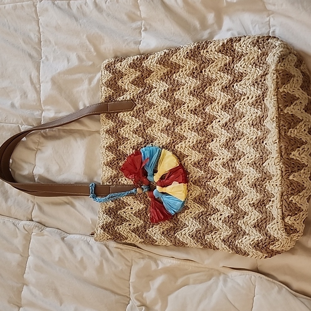 Brown and Cream Woven Tote Bag With Zipper.